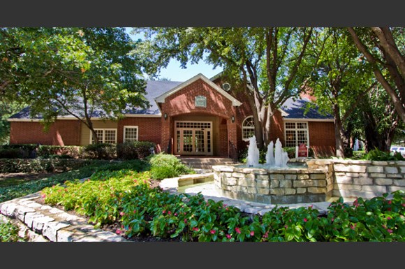 Preston Village - Apartments Plano,Texas <br><img src=